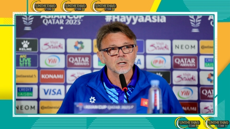 HLV Troussier triệu tập Đội tuyển Việt Nam