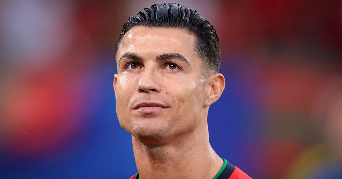 Cristiano Ronaldo – Tiểu Sử, Sự Nghiệp & Kỷ Lục Ghi Bàn Huyền Thoại