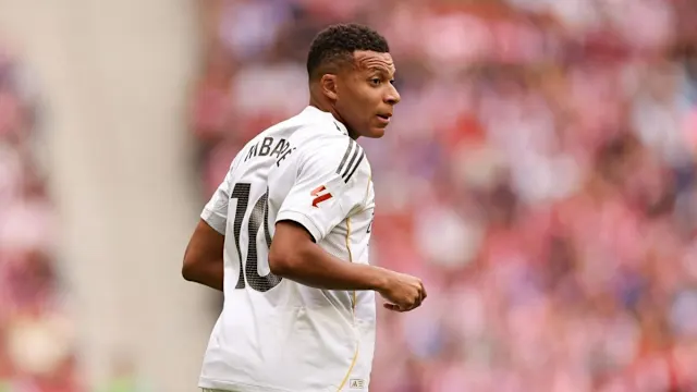 Kylian Mbappé – Tiểu Sử, Sự Nghiệp & Thành Tích Ngôi Sao Bóng Đá Pháp